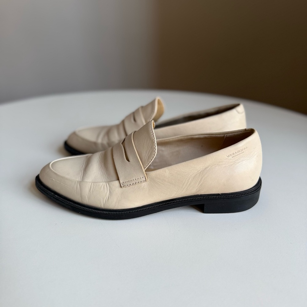 Vagabond Cream Leather Loafers Size EU 37, US 7 Shoemakers